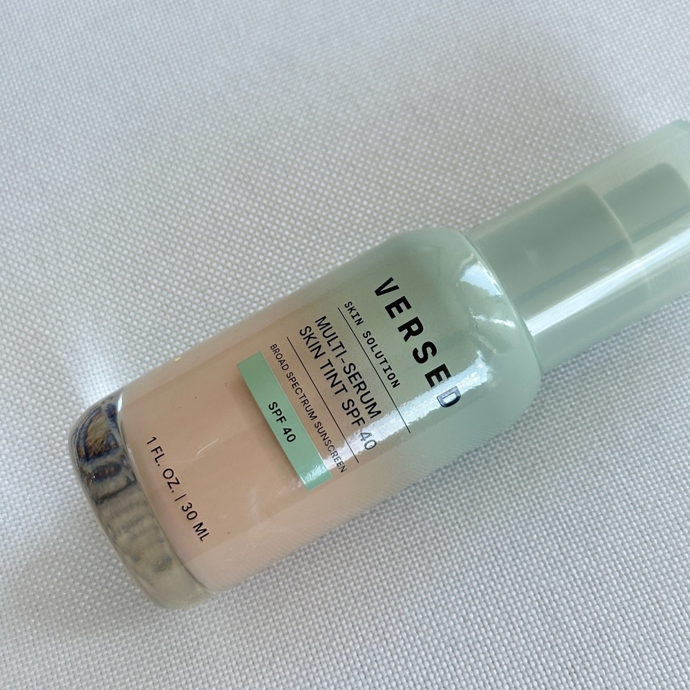 NWT Versed Multi-Serum Skin Tint - SPF 40 - Picture 2 of 2